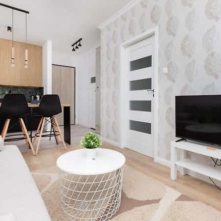 Starowiejska Apartment With Balcony Next To Arena Gdansk Stadium By Noclegi Renters Екстер'єр фото